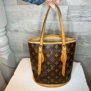 Louis Vuitton Bucket PM